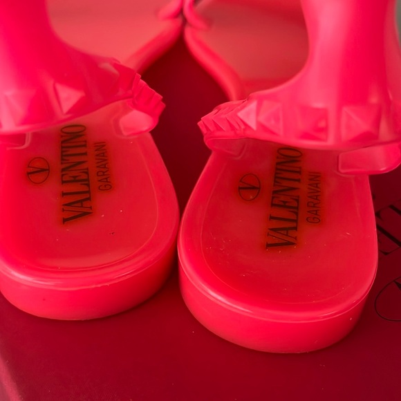 VALENTINO GARAVANI Hot Pink Jelly Sandals - Picture 6 of 13
